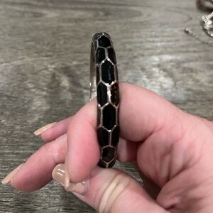 🌤️ Black & Silver Honeycomb Bangle